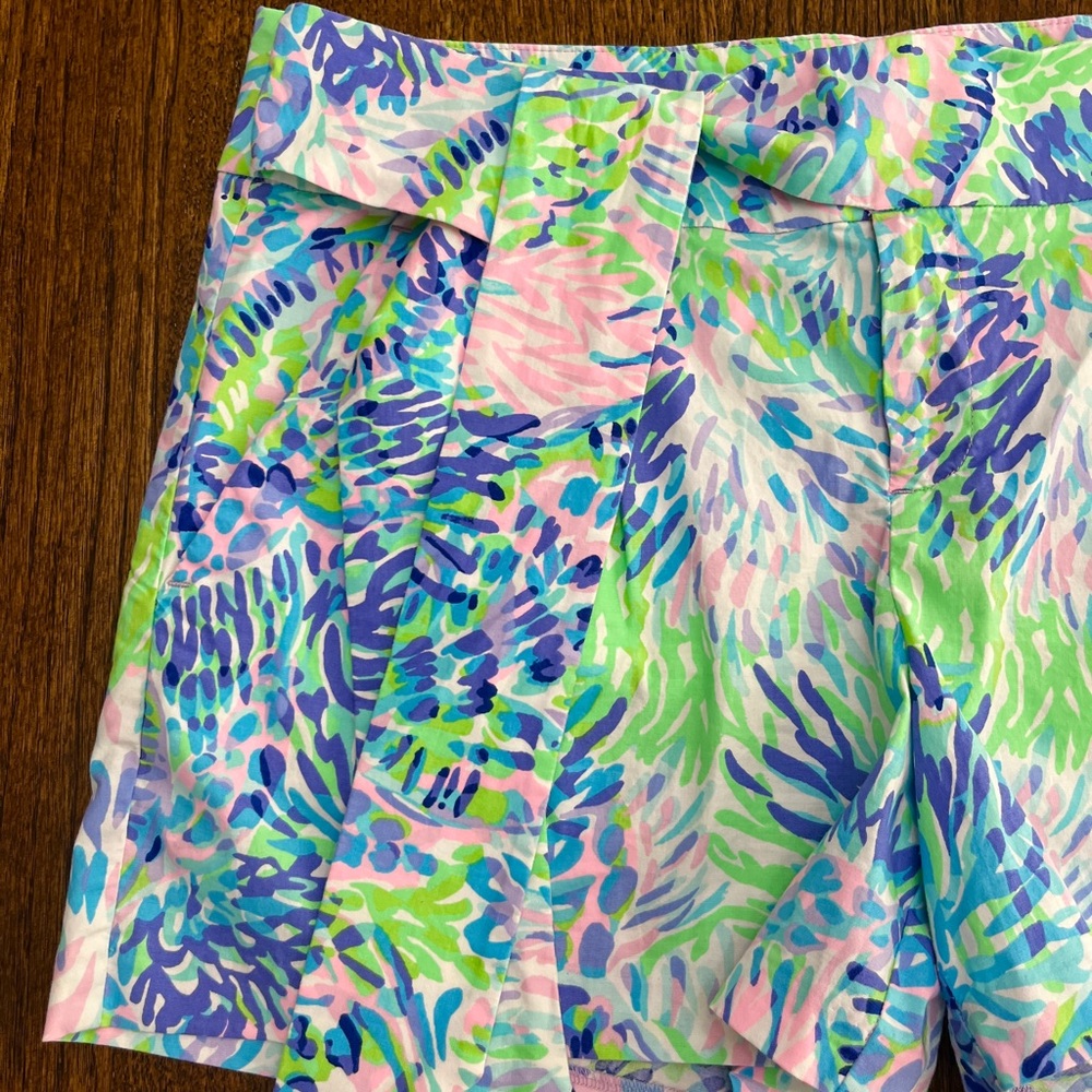 New Lilly Pulitzer Shorts - Picture 4 of 10